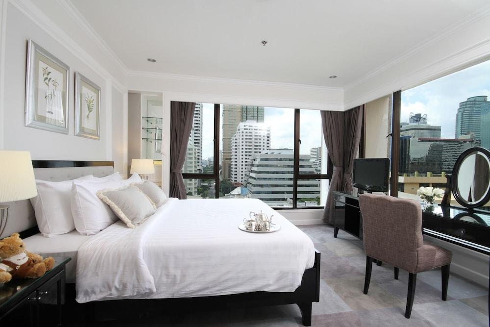 Cape House Langsuan Hotel Bangkok Extérieur photo A bedroom at the hotel